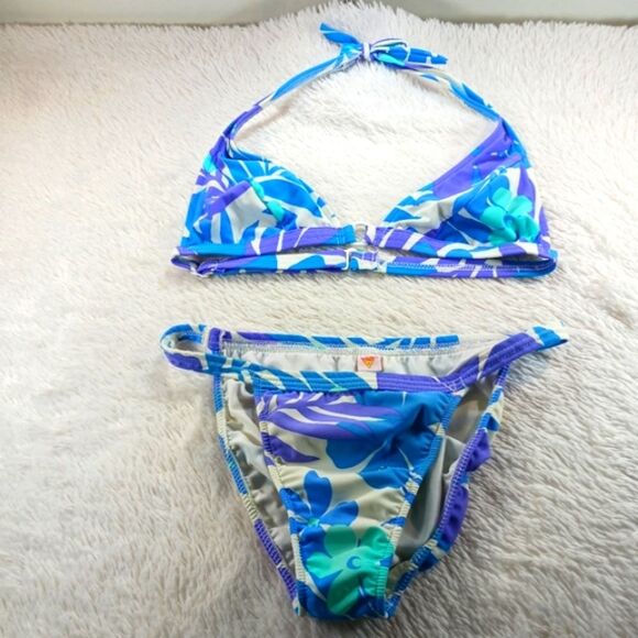 Venus Trio Vibrant Blue Purple Bikini Set with Halter Top, Bottom & Skirt Large. - Picture 7 of 11